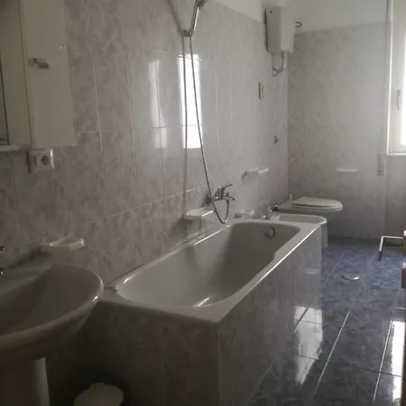 Nuovo In Centro A 200 M Dal Mare * Cirò Marina