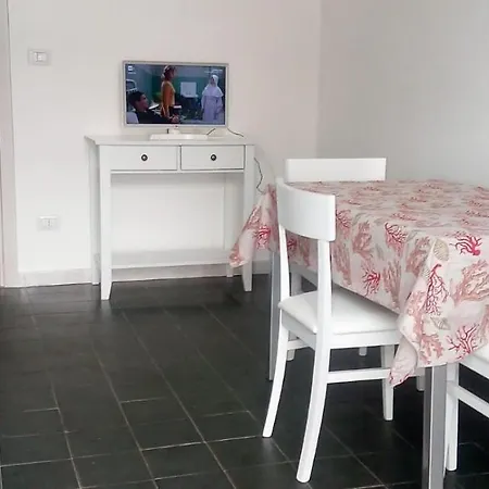 Apartment Nuovo In Centro A 200 M Dal Mare *